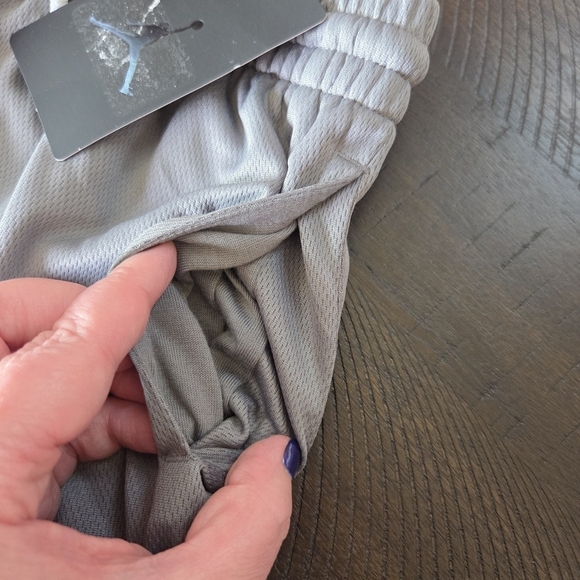 Boys' Air Jordan "Jumpman" Gray Shorts with Pockets 95B219-M19 New Medium 10-12 - Picture 6 of 9